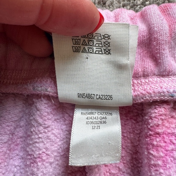 PINK Victoria's Secret Pink Tie-Dye Athletic Shorts - Picture 4 of 9